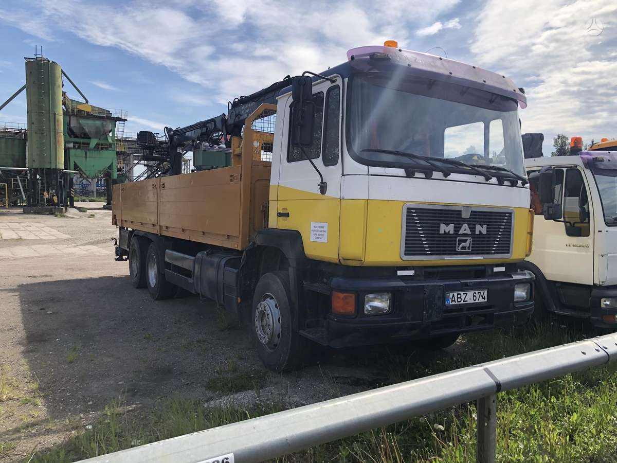 MAN 26.322, с краном