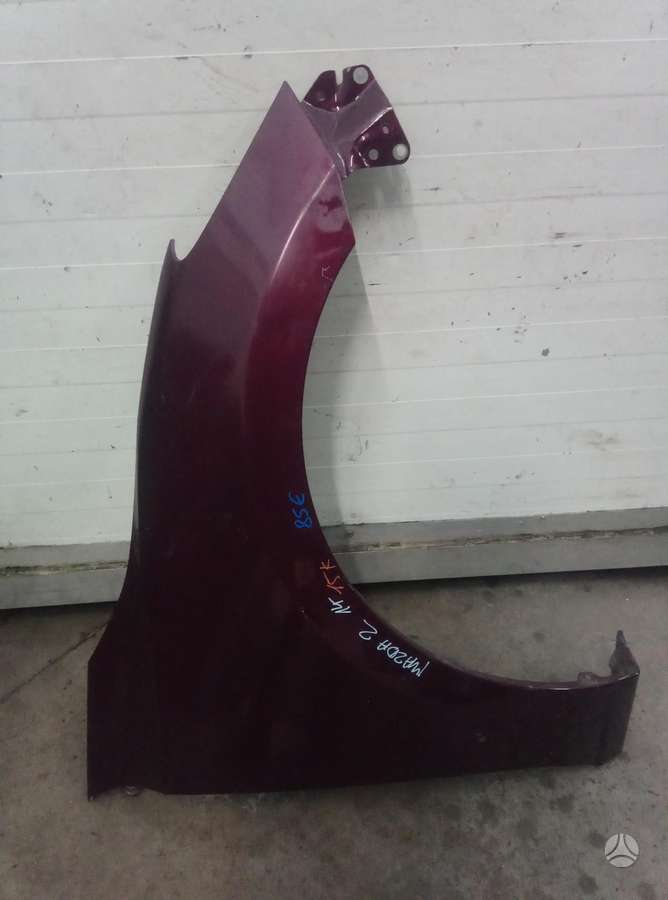Mazda 2 virsbūves detaļas