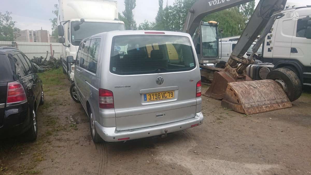 Volkswagen Multivan, passenger vans