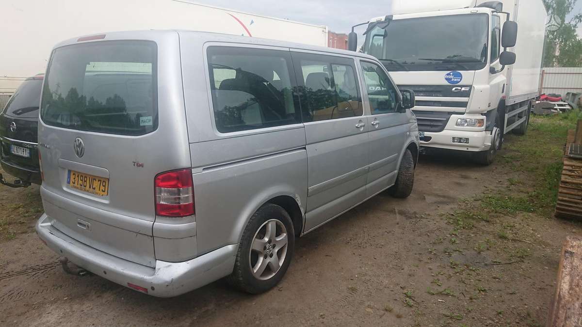 Volkswagen Multivan, passenger vans