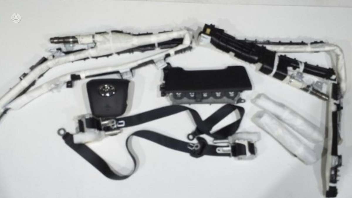 Toyota Prius детали салона