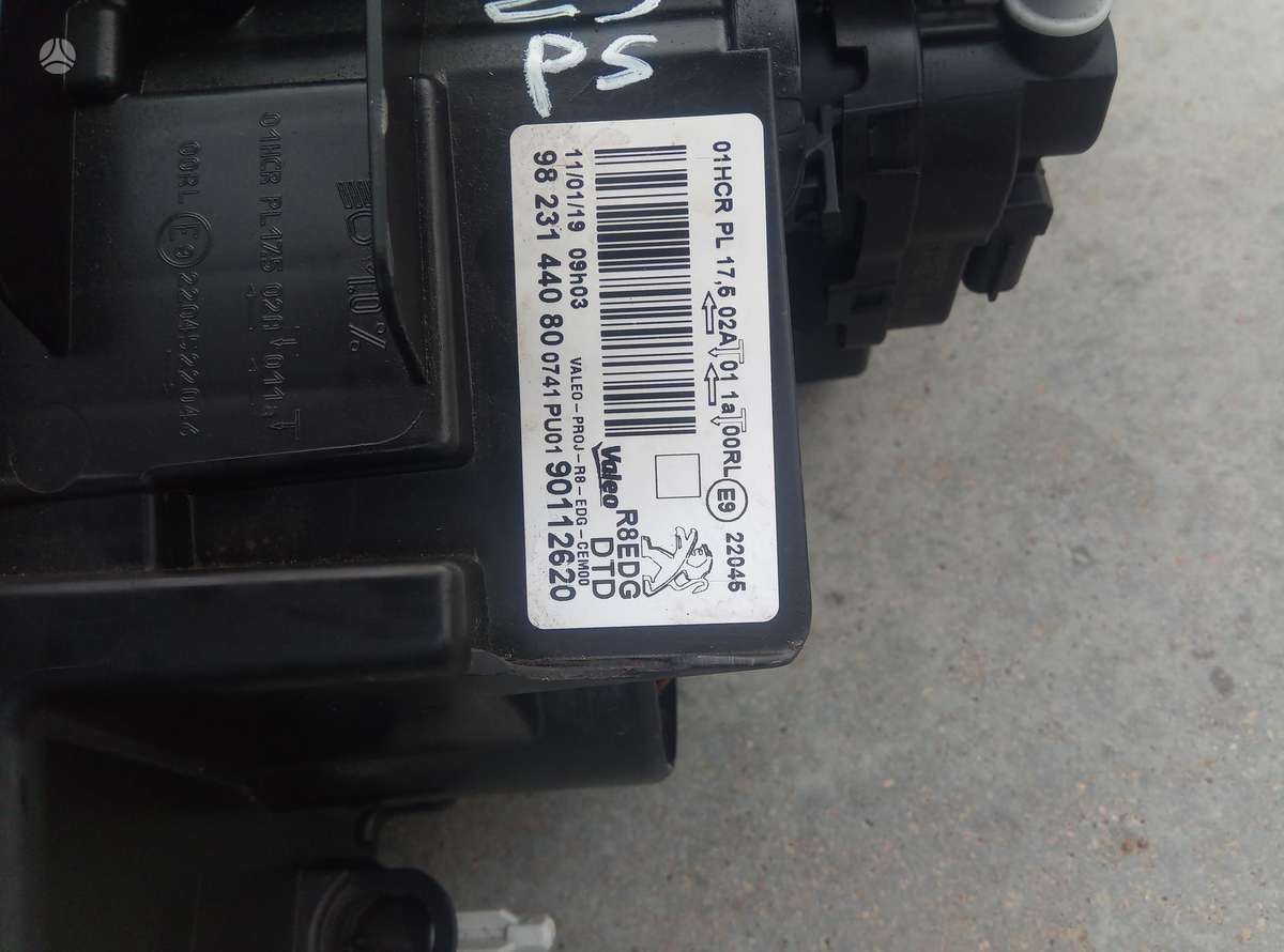 Peugeot 508 bumpers, lights