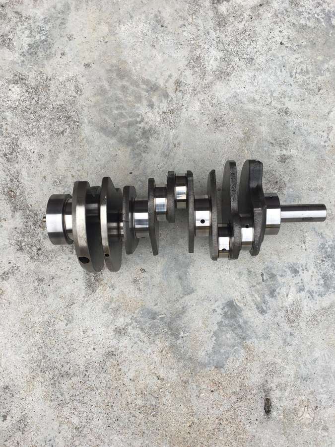 Mercedes-Benz GL350 crankshaft