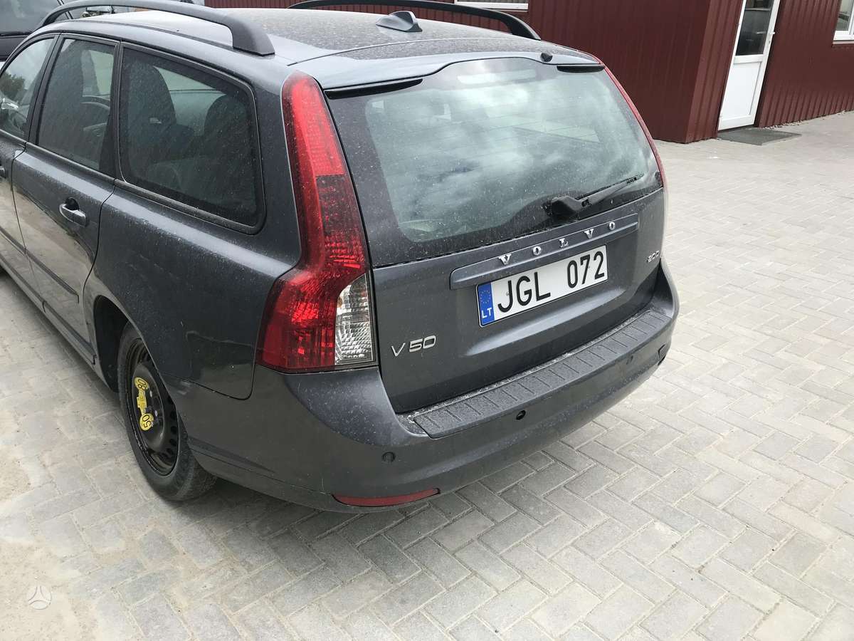 Volvo V50 dalimis