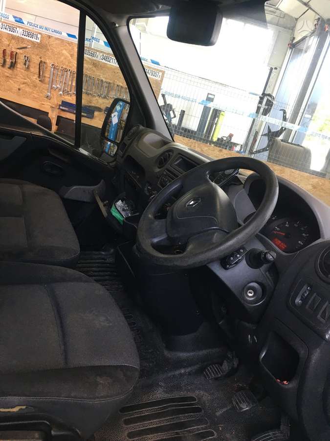 Renault MASTER, preču