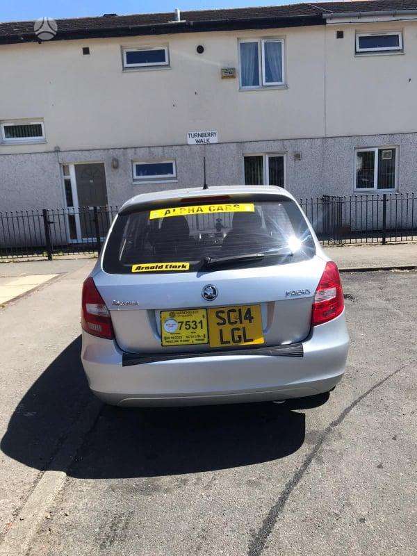 Skoda Fabia dalimis. Dalimis