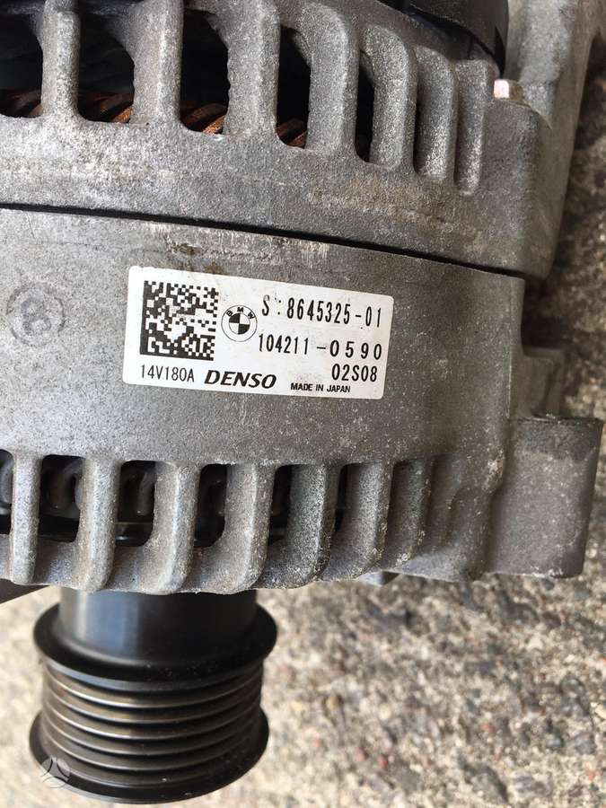 BMW 2 serija детали двигателя
