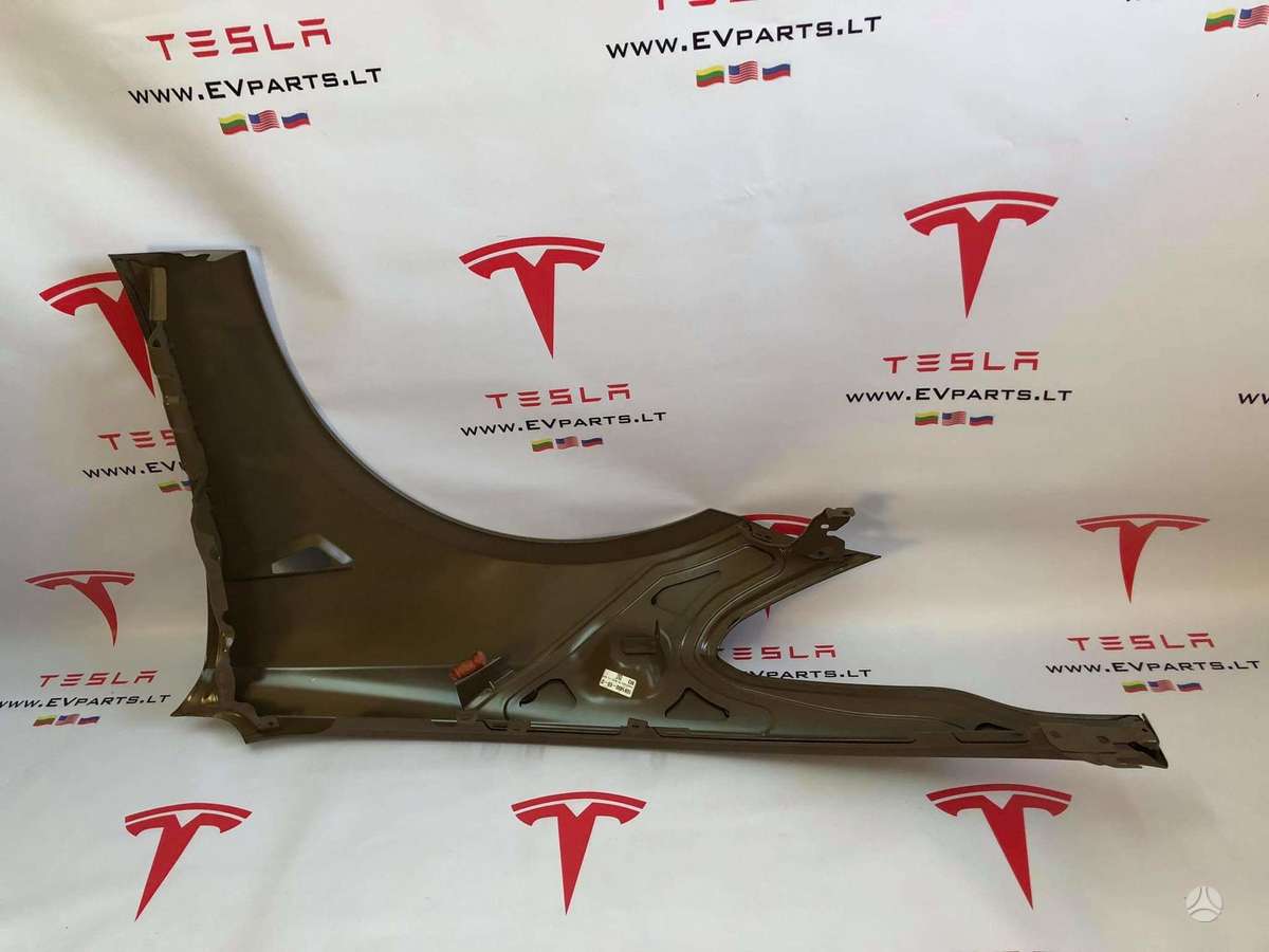 Tesla Model 3, 1084168-S0-E, kėbulo dalys