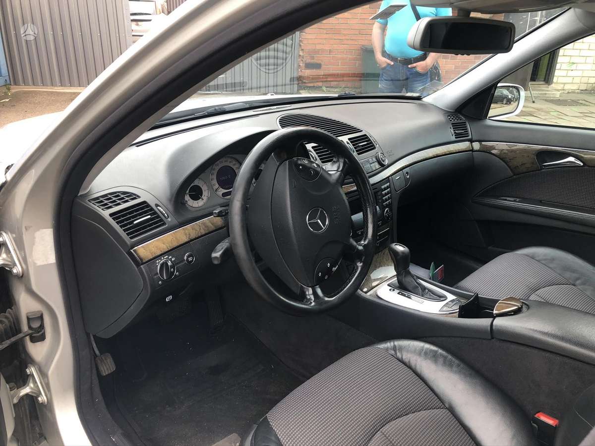 Mercedes-Benz E klasė dalimis