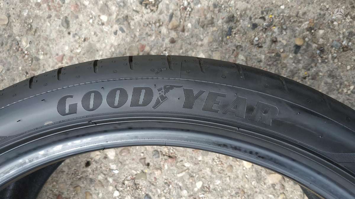 Goodyear, summer 245/35 R20