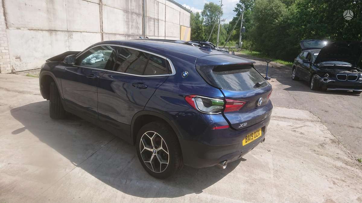 BMW X2