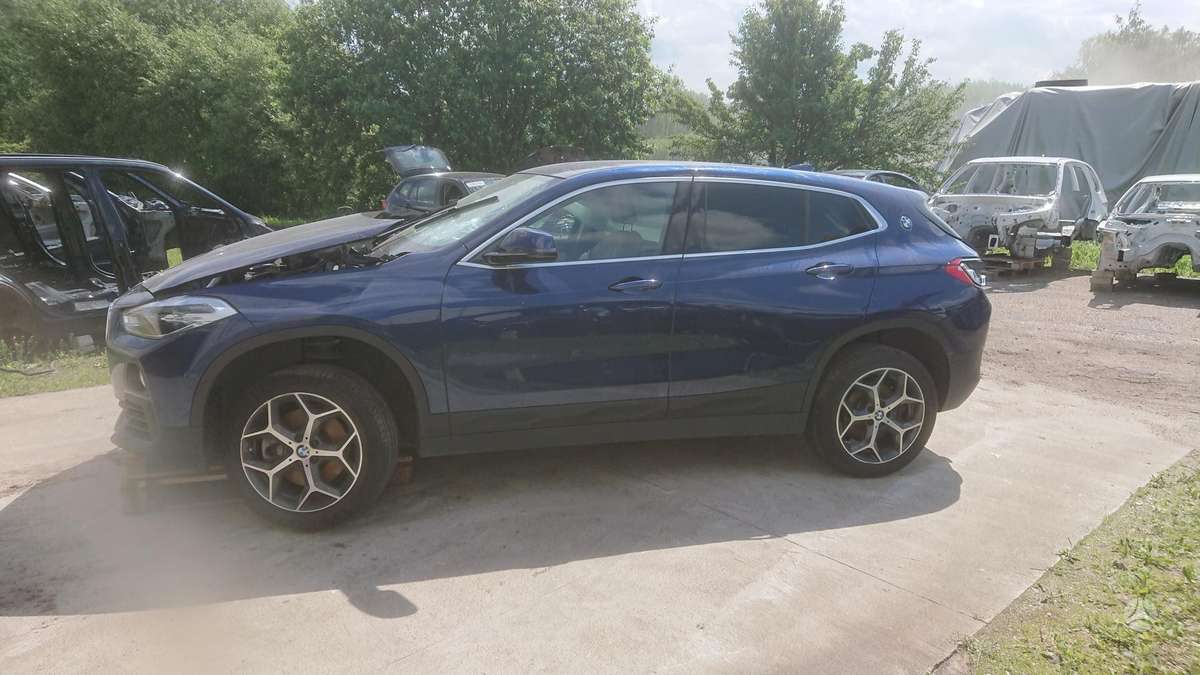 BMW X2