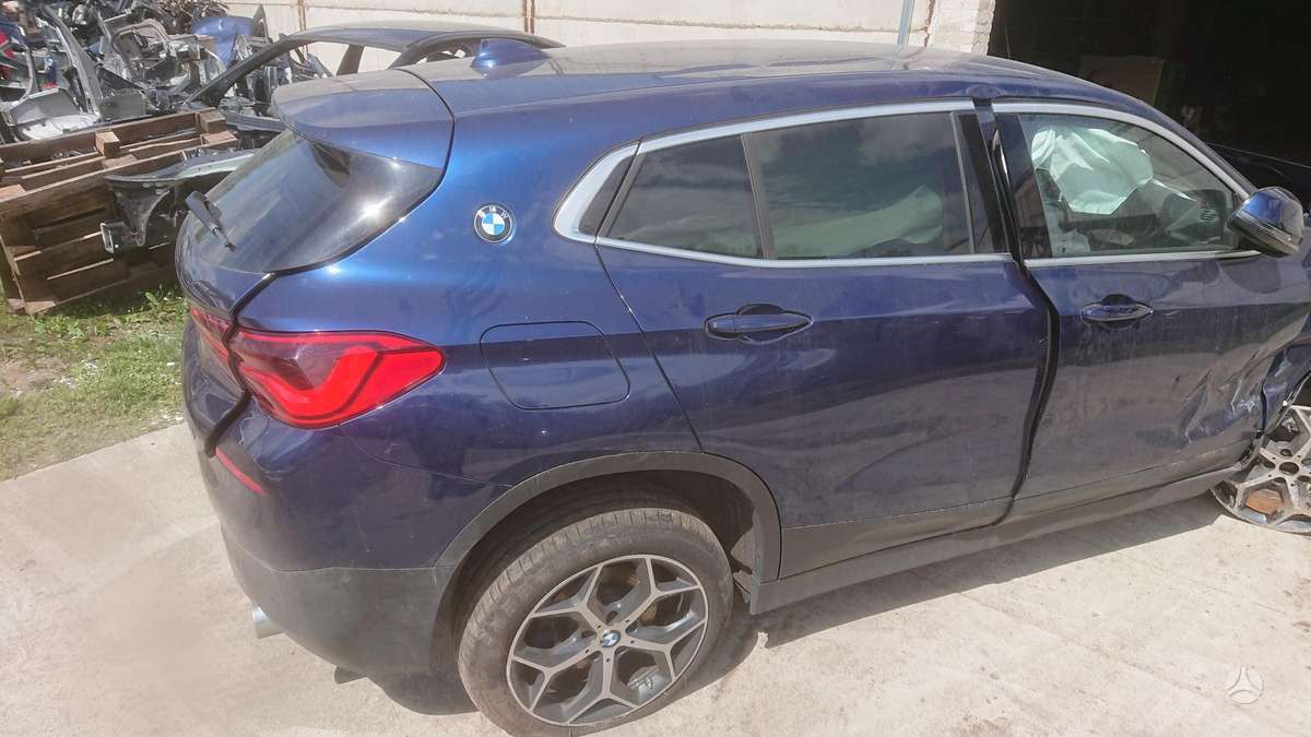 BMW X2