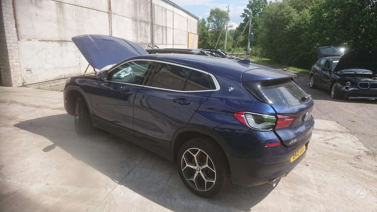 BMW X2
