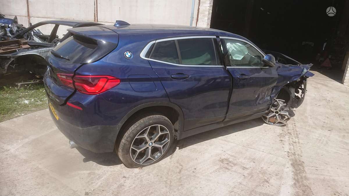 BMW X2
