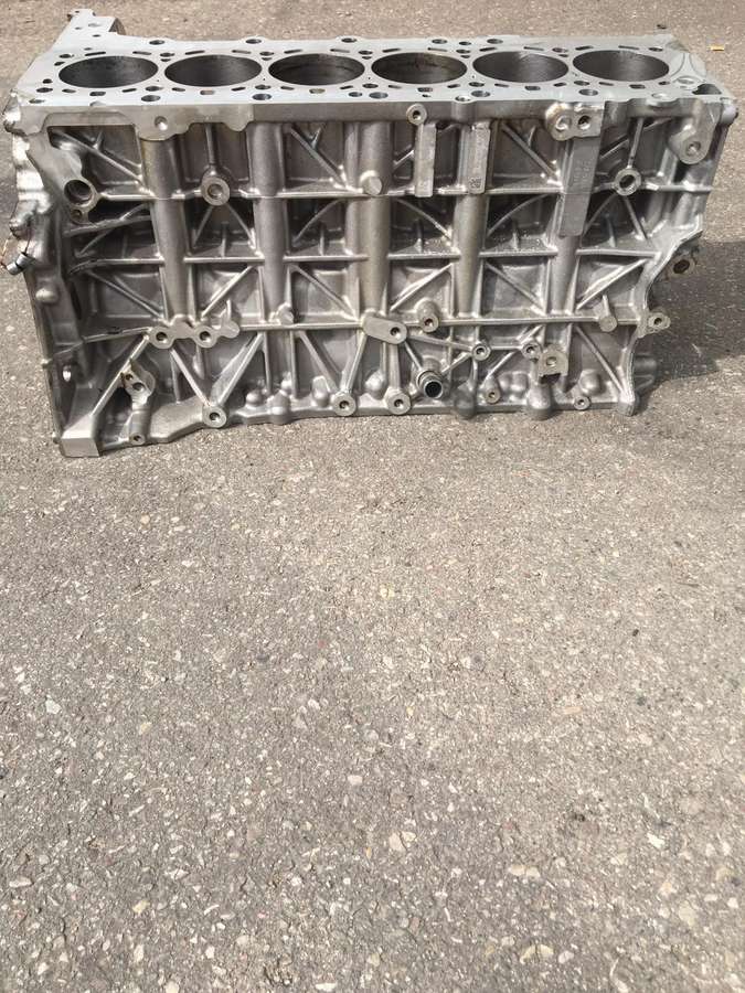 BMW 530, N57D30A, engine block, cylinder head