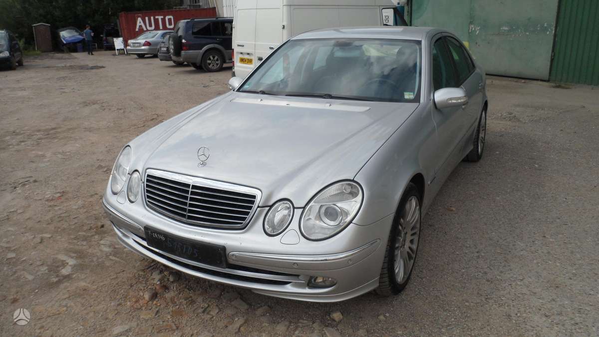 Mercedes-Benz E350 rezerves daļās