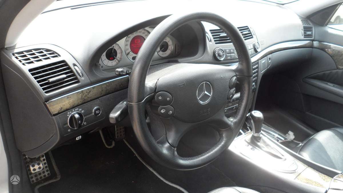 Mercedes-Benz E350 rezerves daļās