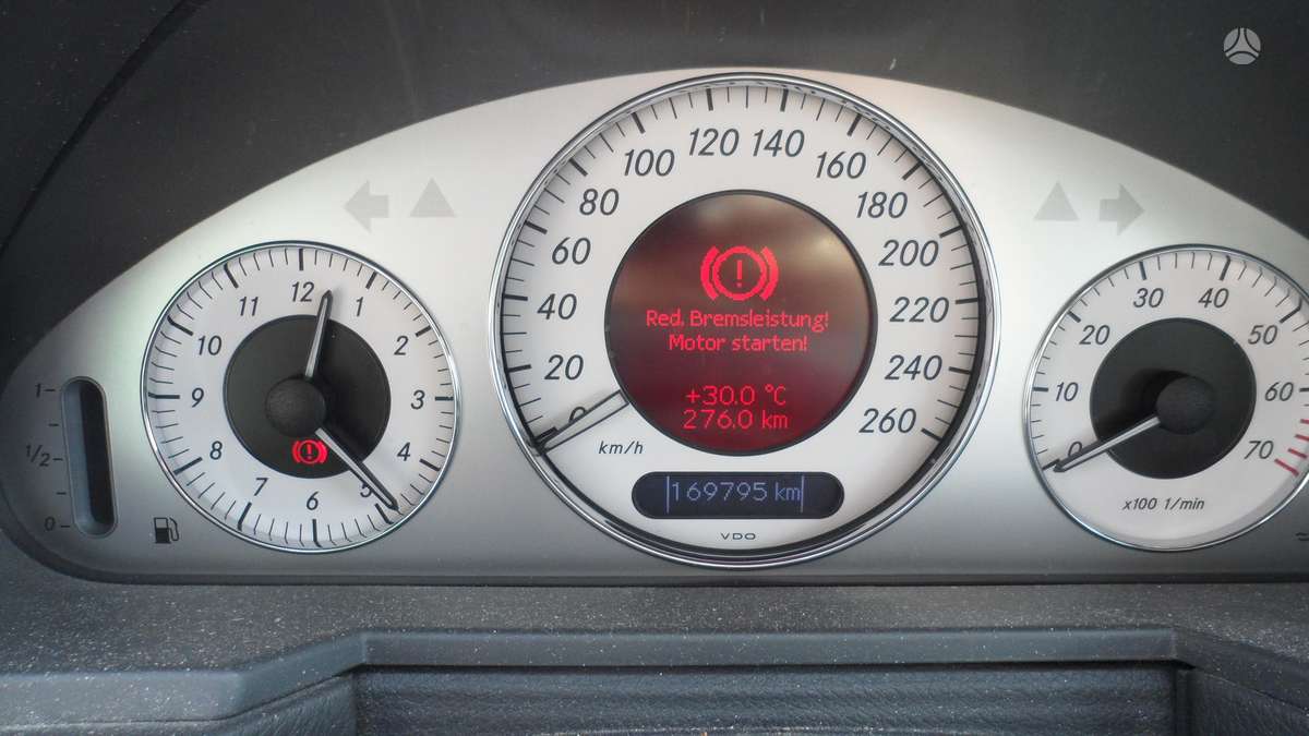Mercedes-Benz E350 по частям