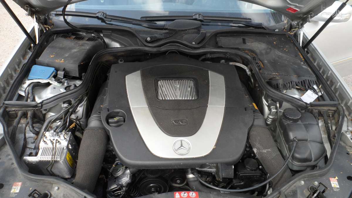 Mercedes-Benz E350 rezerves daļās