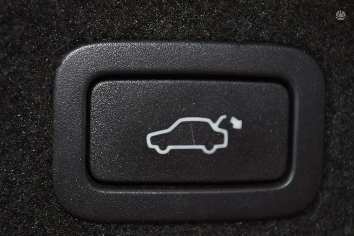 Volvo XC60, 2.4 l., off-road / crossover
