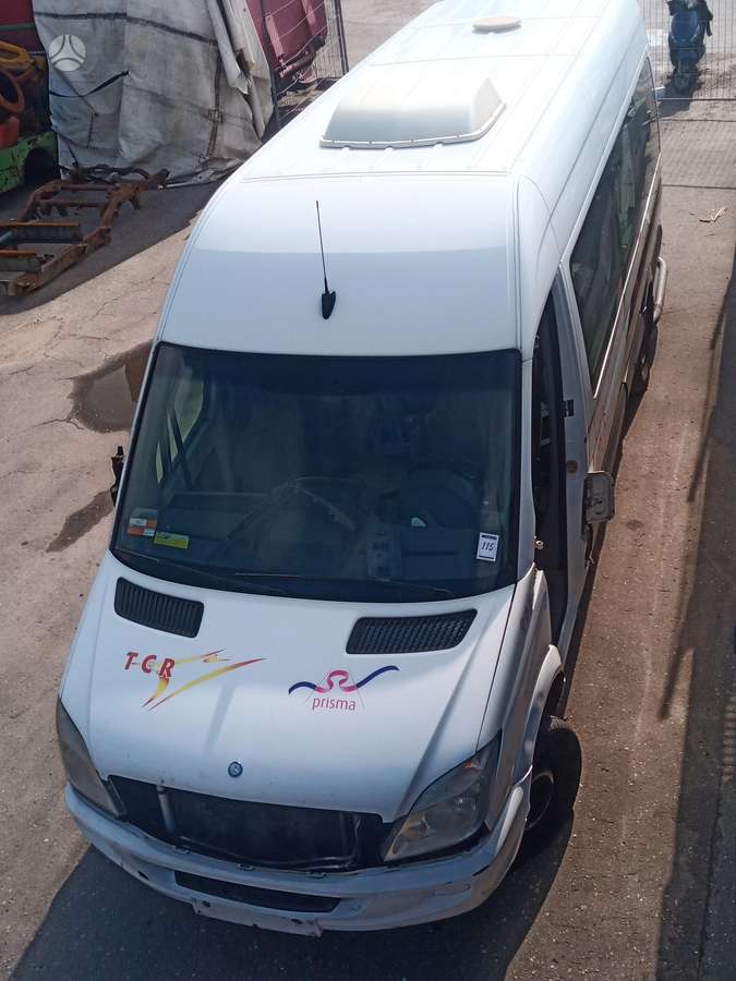 Mercedes-Benz Sprinter, passenger vans