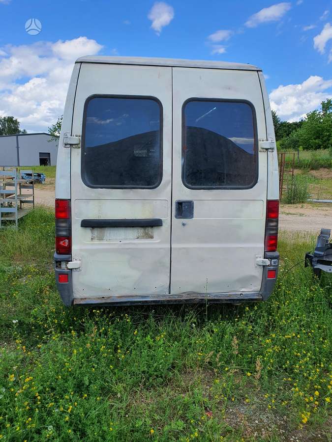 Peugeot Boxer, passenger vans