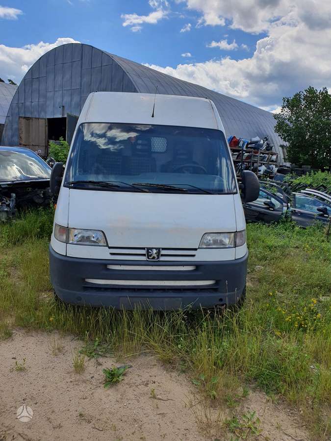 Peugeot Boxer, passenger vans