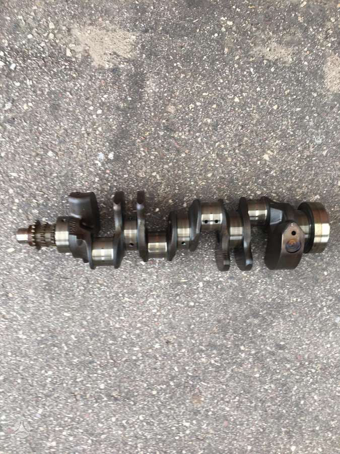 BMW 740, N62b40, engine parts