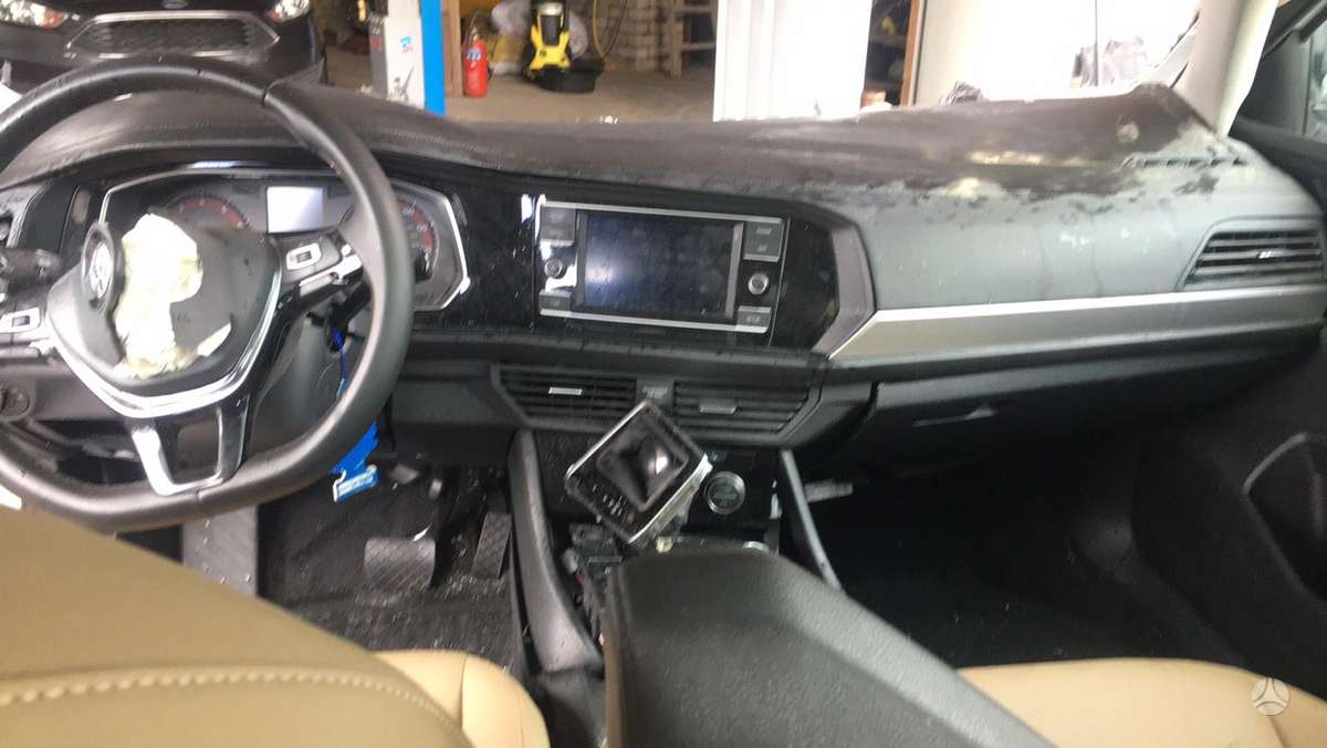 Volkswagen Jetta dalimis