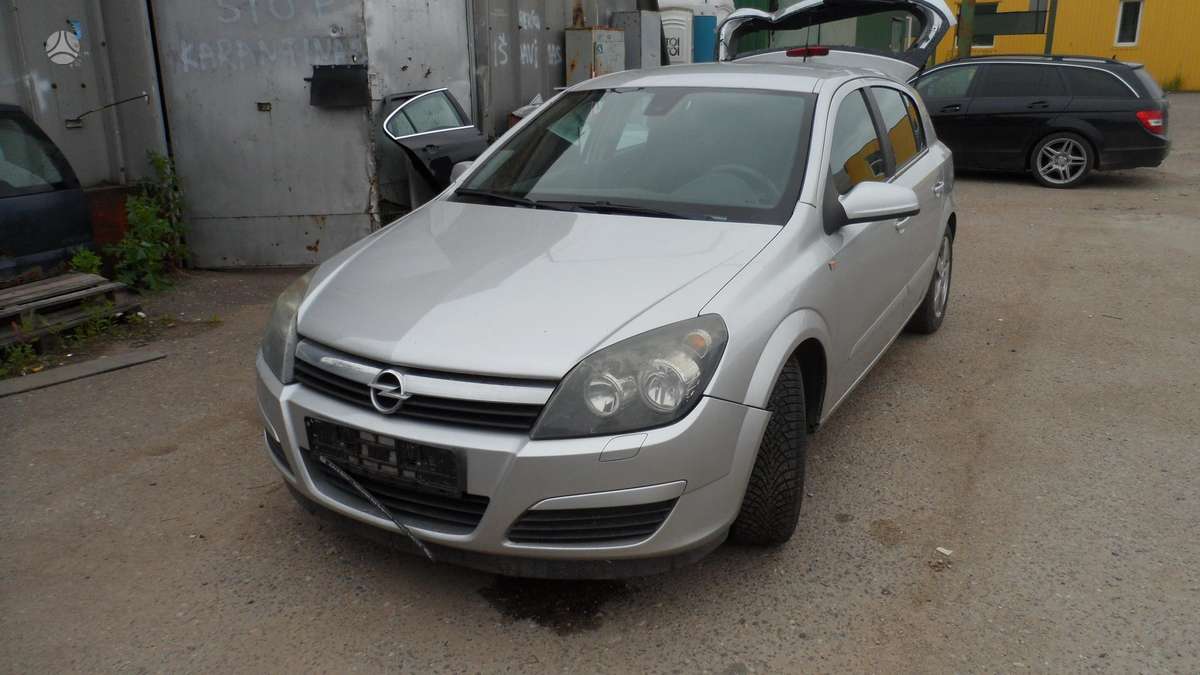 Opel Astra dalimis. 2 0 turbo