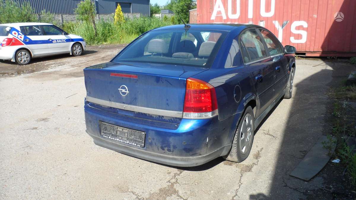 Opel Vectra for parts