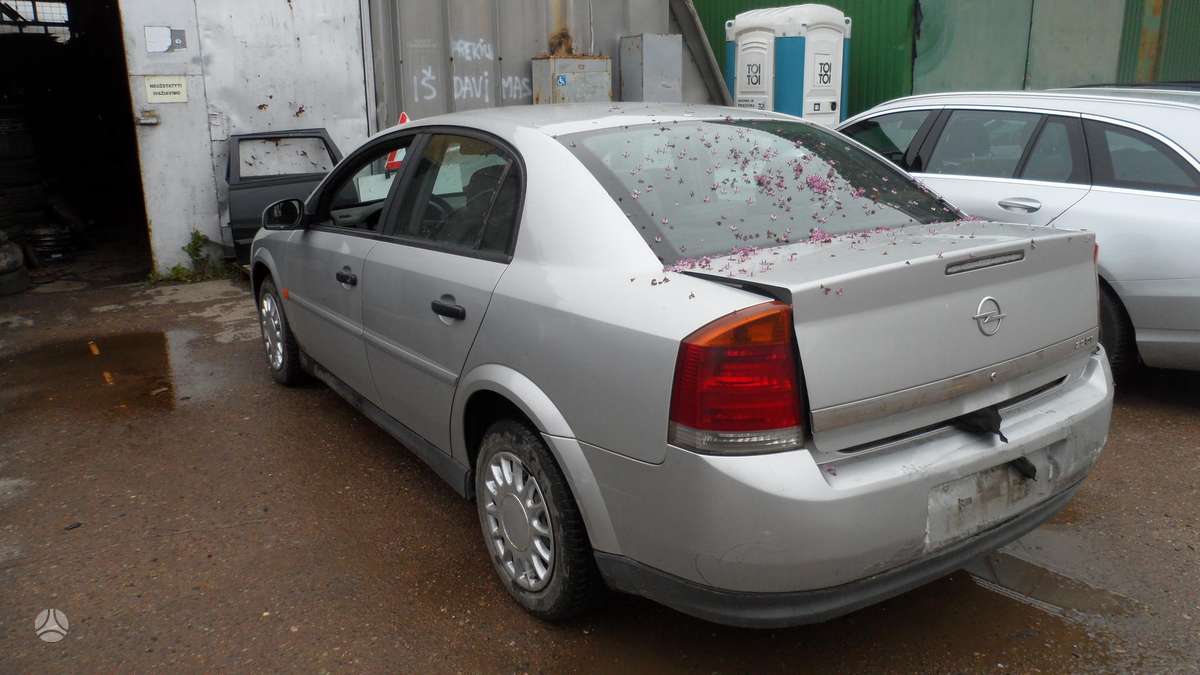 Opel Vectra dalimis
