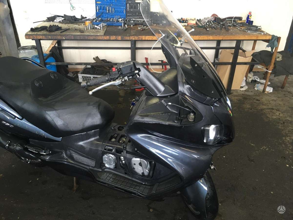 Suzuki Burgman, мотороллеры / мопеды