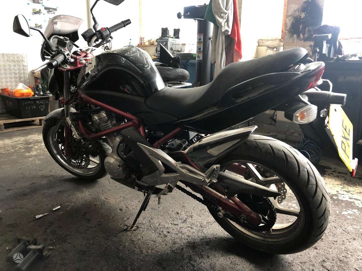 Kawasaki ER, street / classic