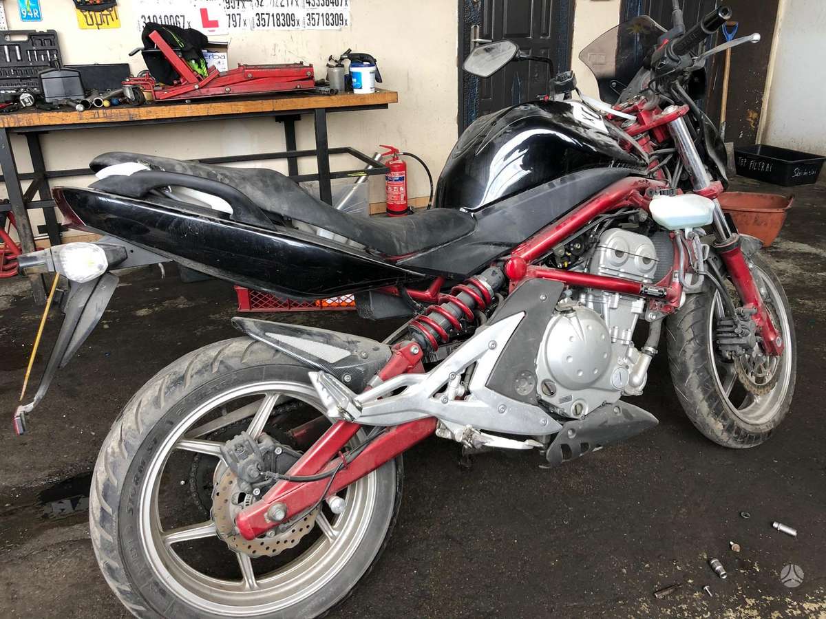 Kawasaki ER, street / classic