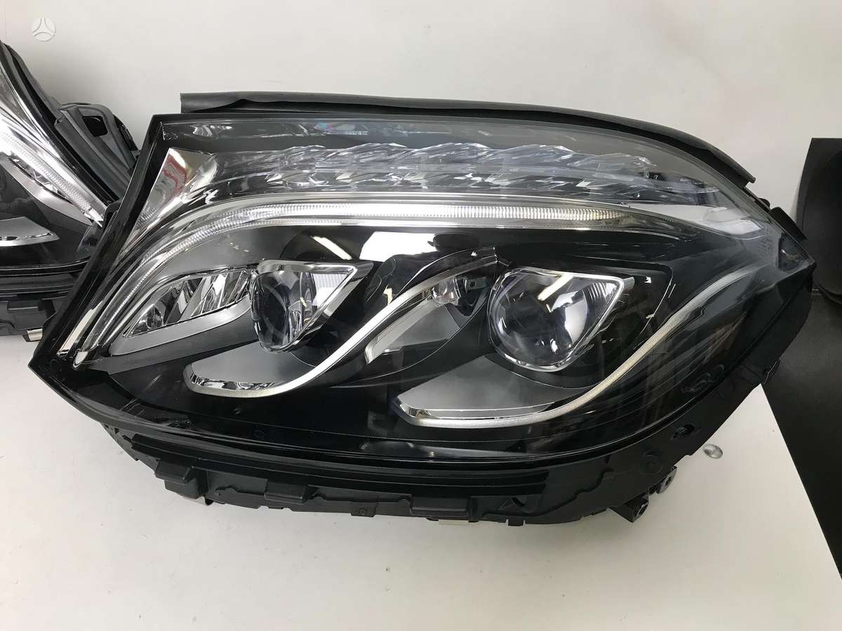 Mercedes-Benz GLS klasė lights