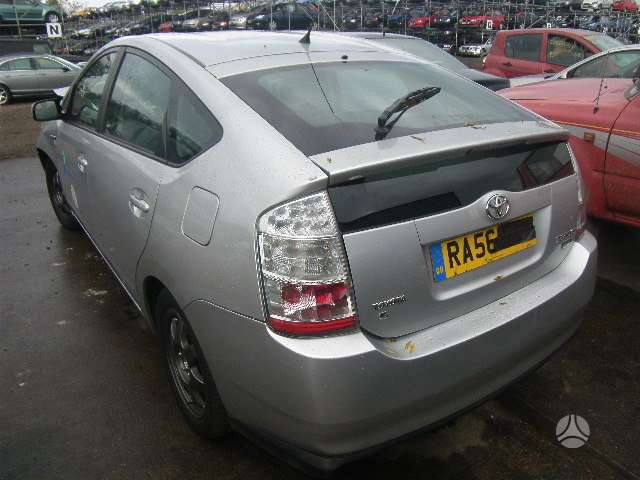 Toyota Prius dalimis