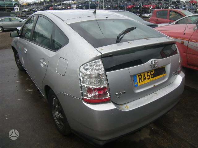 Toyota Prius rezerves daļās