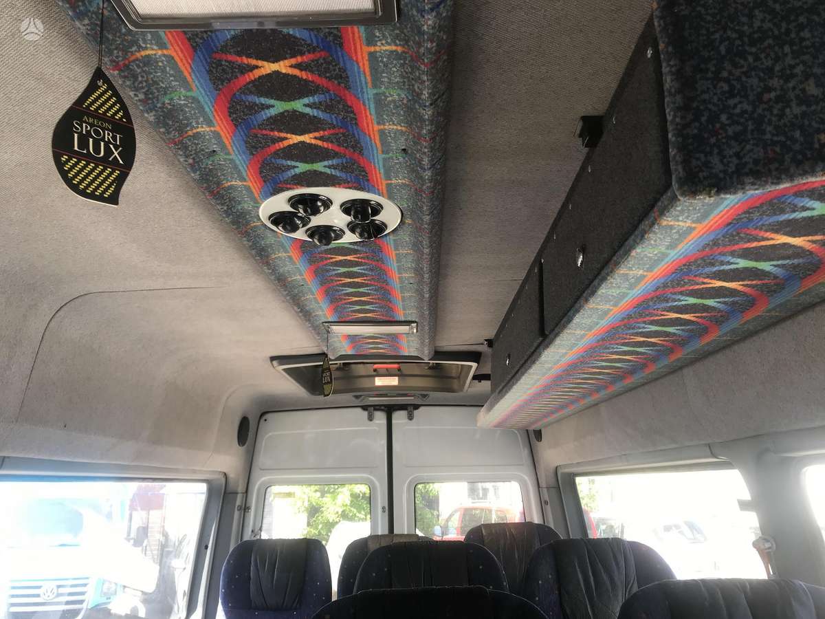 Mercedes-Benz 313, passenger vans