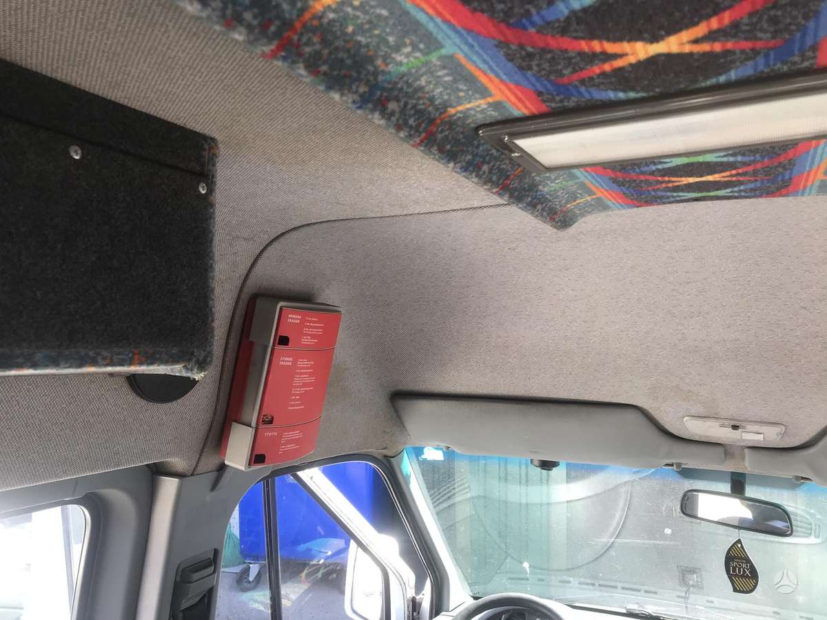 Mercedes-Benz 313, passenger vans