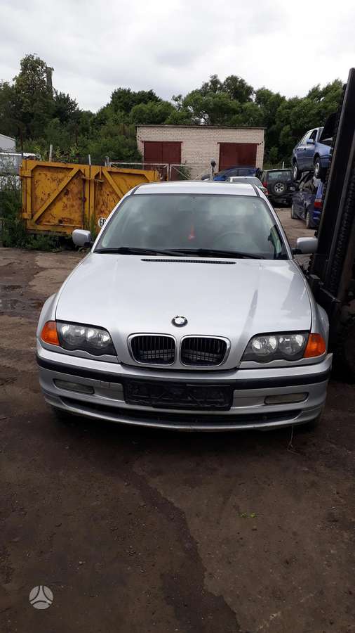 BMW 320 Dalimis