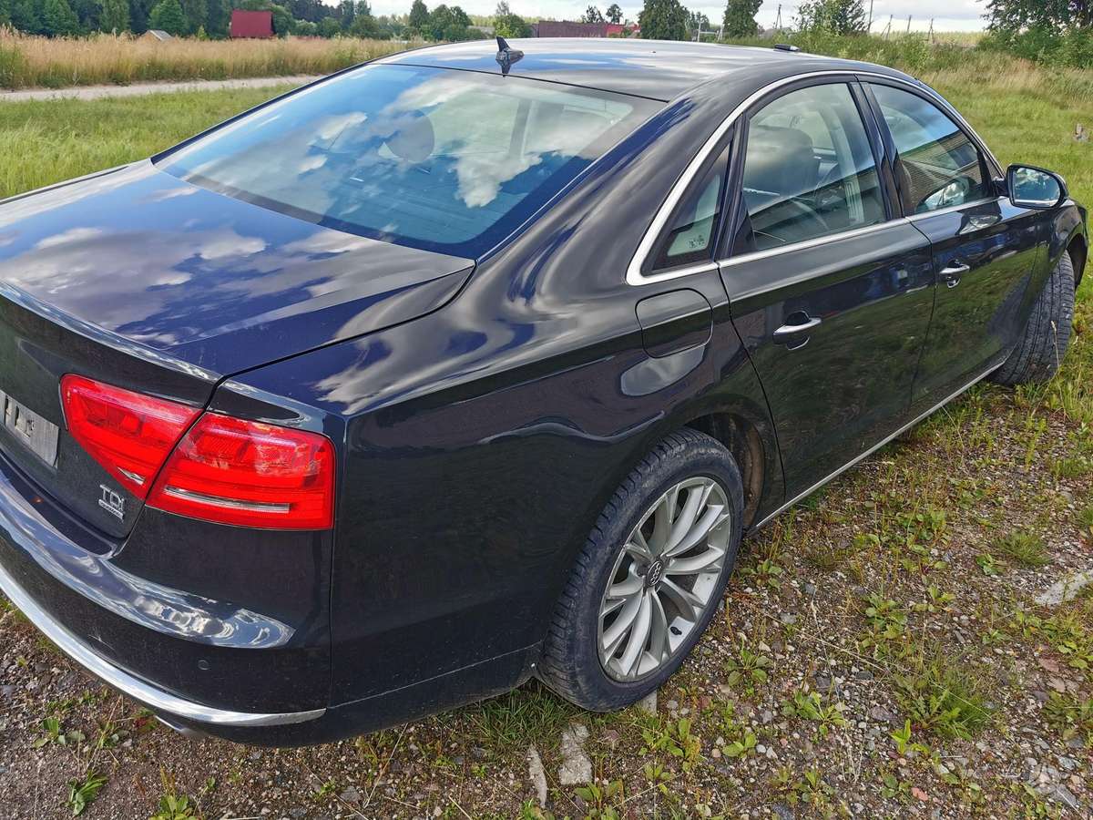 Audi A8