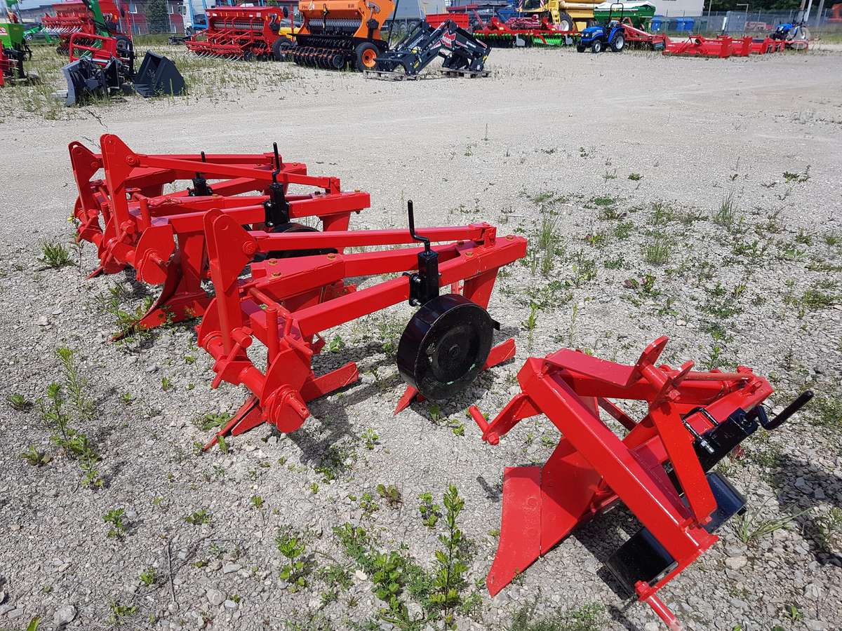 Jan Barela Plūgai mini traktoriams, ploughs