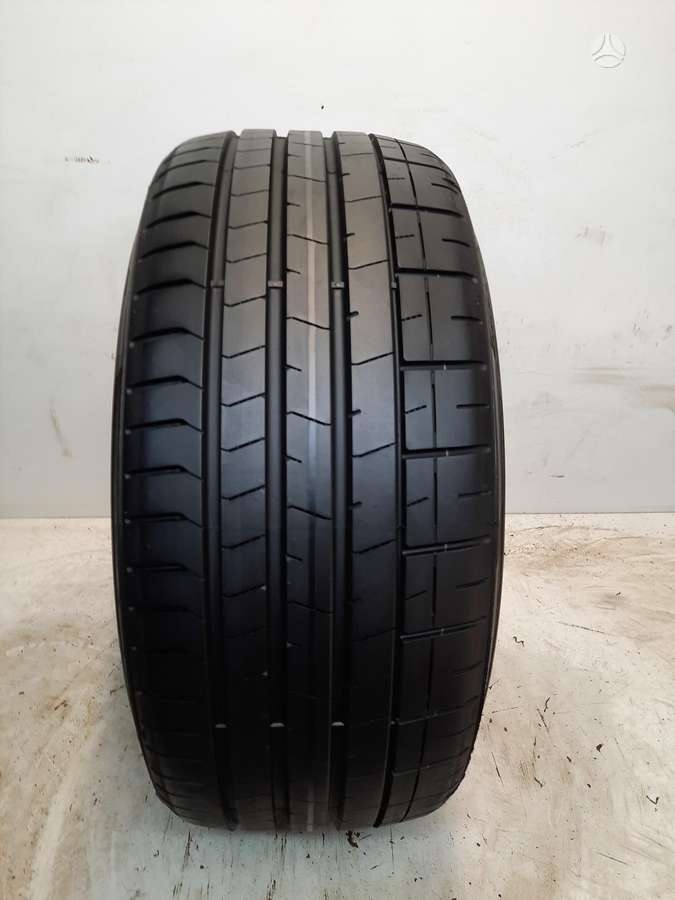 Pirelli P-Zero RO2, summer 235/35 R19