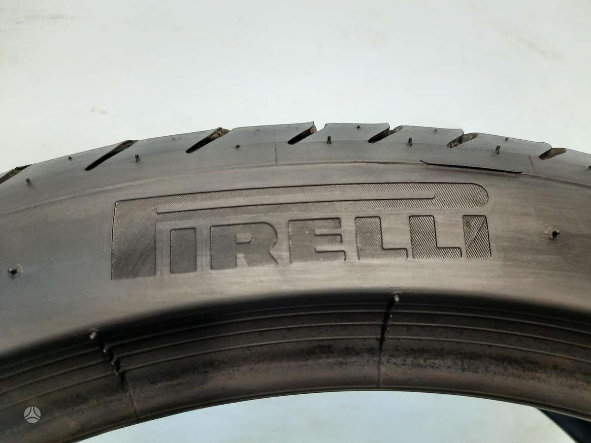 Pirelli P-Zero RFT 2021m, летние 225/40 R19