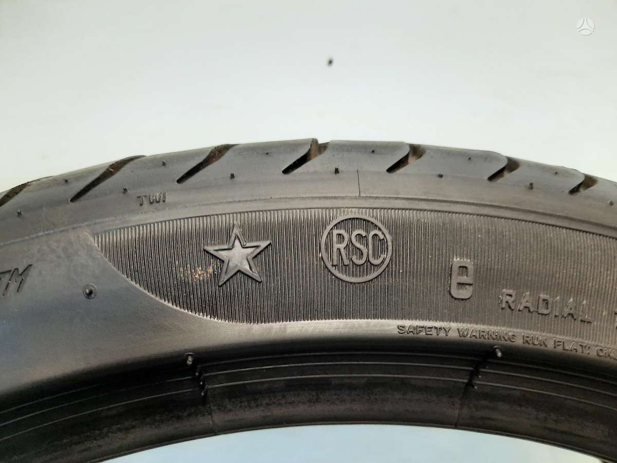 Pirelli P-Zero RFT 2021m, летние 225/40 R19