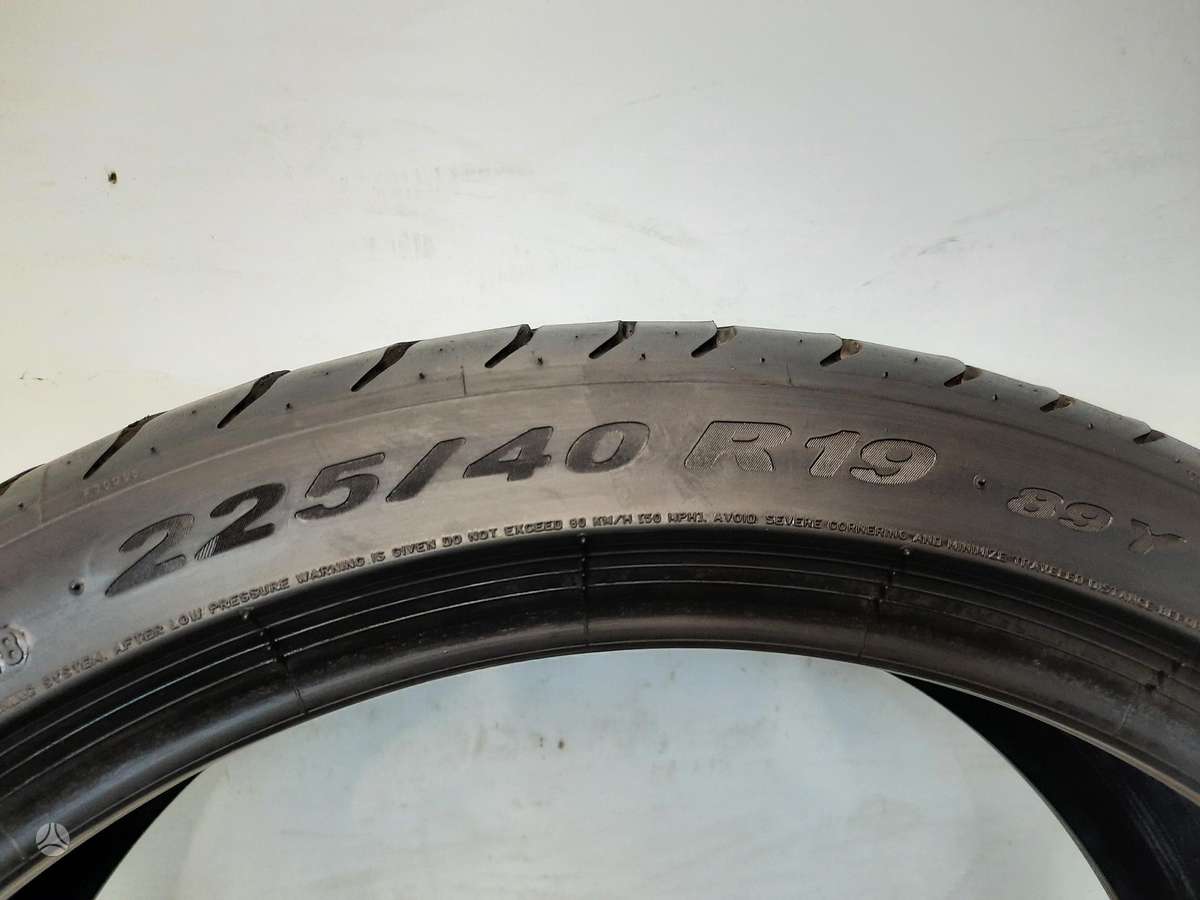 Pirelli P-Zero RFT 2021m, летние 225/40 R19