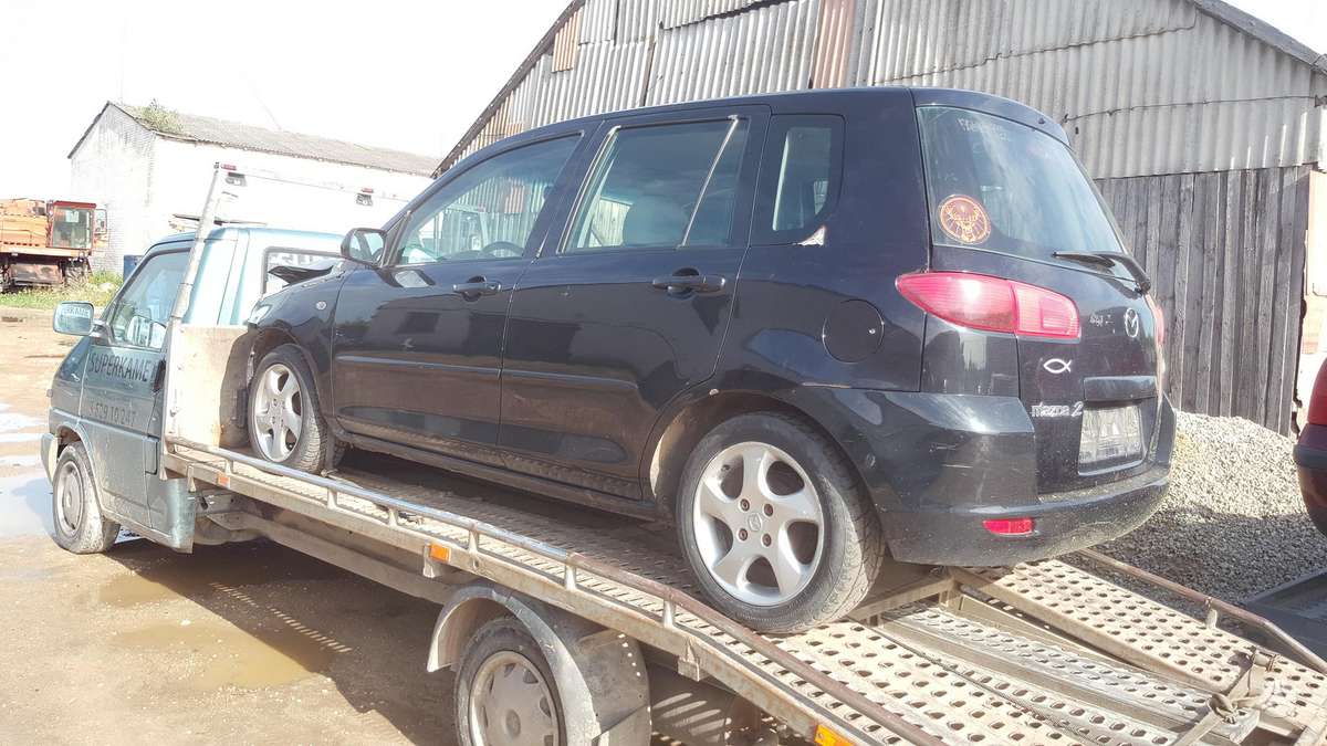 Mazda 2