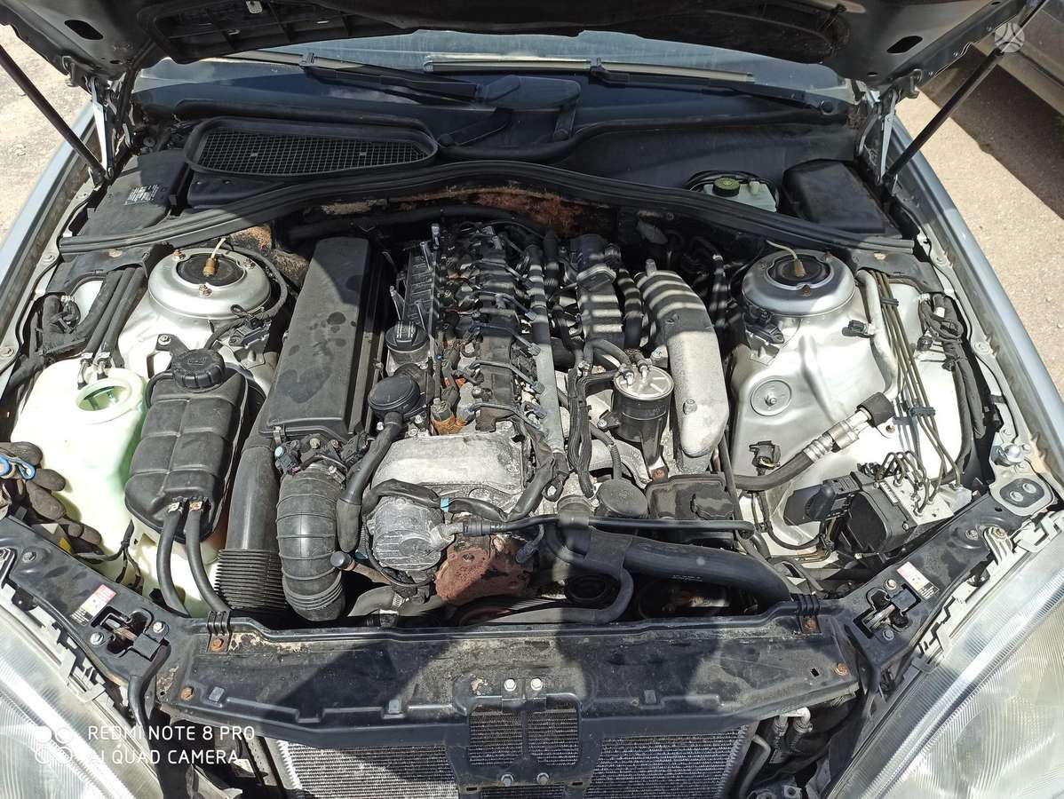 Mercedes-Benz S320 по частям